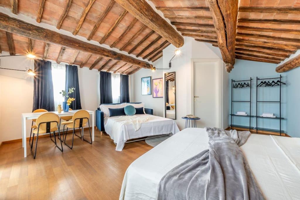 Mimosa- Loft Elegante Con Terrazza Nel Centro Di Siena Apartment Exterior photo